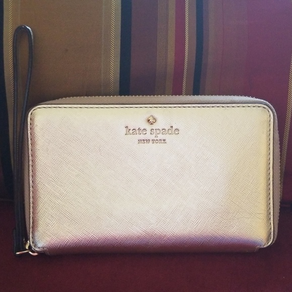 Kate Spade Chester wristlet - Picture 1 of 7